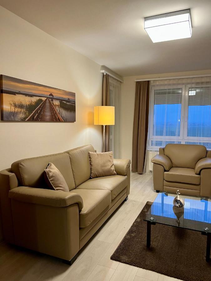 Chance Apartman Buekfuerdo Exterior foto