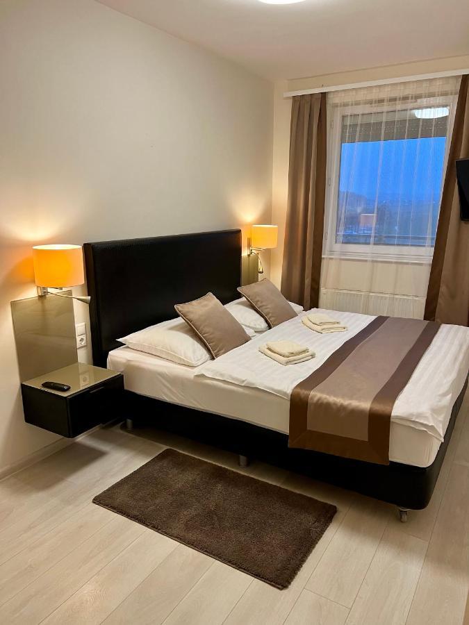 Chance Apartman Buekfuerdo Exterior foto
